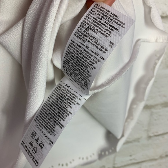 Banana Republic Laser Cut Scalloped Sleeveless Top - Picture 9 of 9